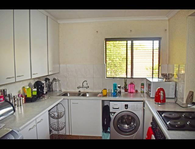 2 BEDROOM TOWNHOUSE FOR SALE IN ORIEL